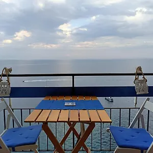 Panoramic Coast Apartment